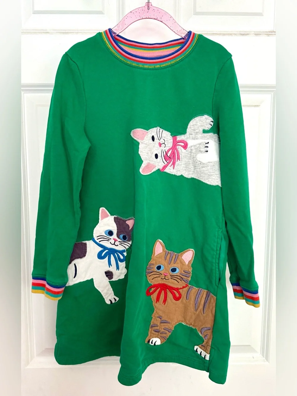 Mini Boden Girls Green Cat Applique Sweatshirt Dress Rainbow Trim Size 7-8Y
